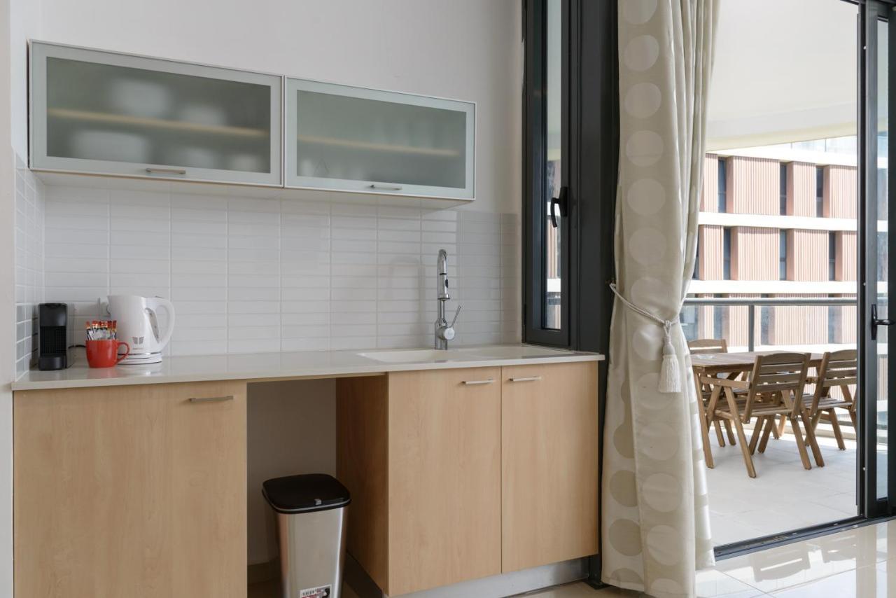 3 Ma'On - By Beach Apartments Tlv Тель-Авив Экстерьер фото